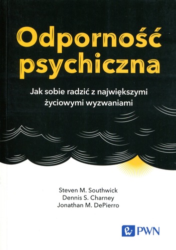 „Odporność psychiczna. Jak sobie radzić z największymi życiowymi wyzwaniami” Autorzy: Steven M. Southwick, Dennis S. Charney, Jonathan M. DePierro Wydawnictwo: PWN Okładka utrzymana jest w kontrastowej, minimalistycznej kolorystyce – dominuje czerń i biel z żółtymi akcentami. Górna część ma ciemne tło z dużym, wyraźnym tytułem w żółtym kolorze. Poniżej widoczny jest podtytuł wyjaśniający temat książki. Element graficzny przedstawia stylizowane, falujące linie przypominające wzburzone fale, spod których wyłania się promień światła. Symbolika jest czytelna – światło przebijające się przez ciemność może oznaczać nadzieję, siłę wewnętrzną i możliwość przezwyciężania trudności. Całość podkreśla poradnikowo-psychologiczny charakter publikacji.